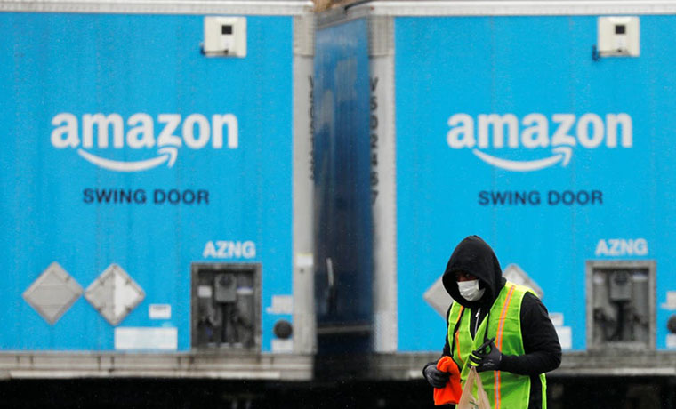 Amazon al collasso: fermate le spedizione dei beni non essenziali amazon covid